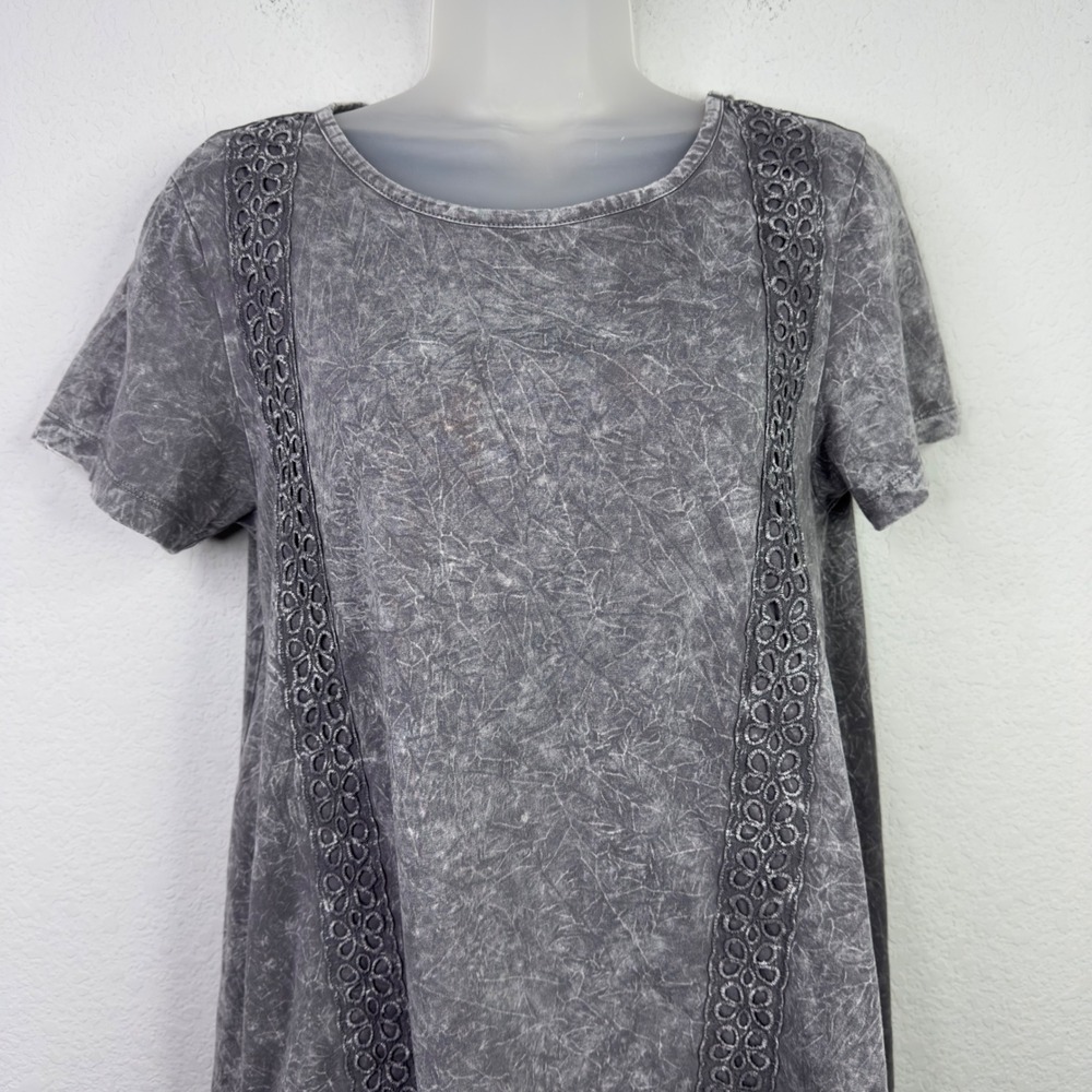 Sundance‎ T-Shirt Women M Gray Cotton Acid Wash Eyelet Boho Cottage Whimsigoth - Picture 3 of 6